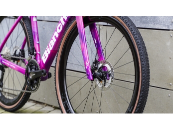 Bianchi Impulso RC SHIMANO GRX DI2 2X12 DISC Miami Drip 2026 velikost S